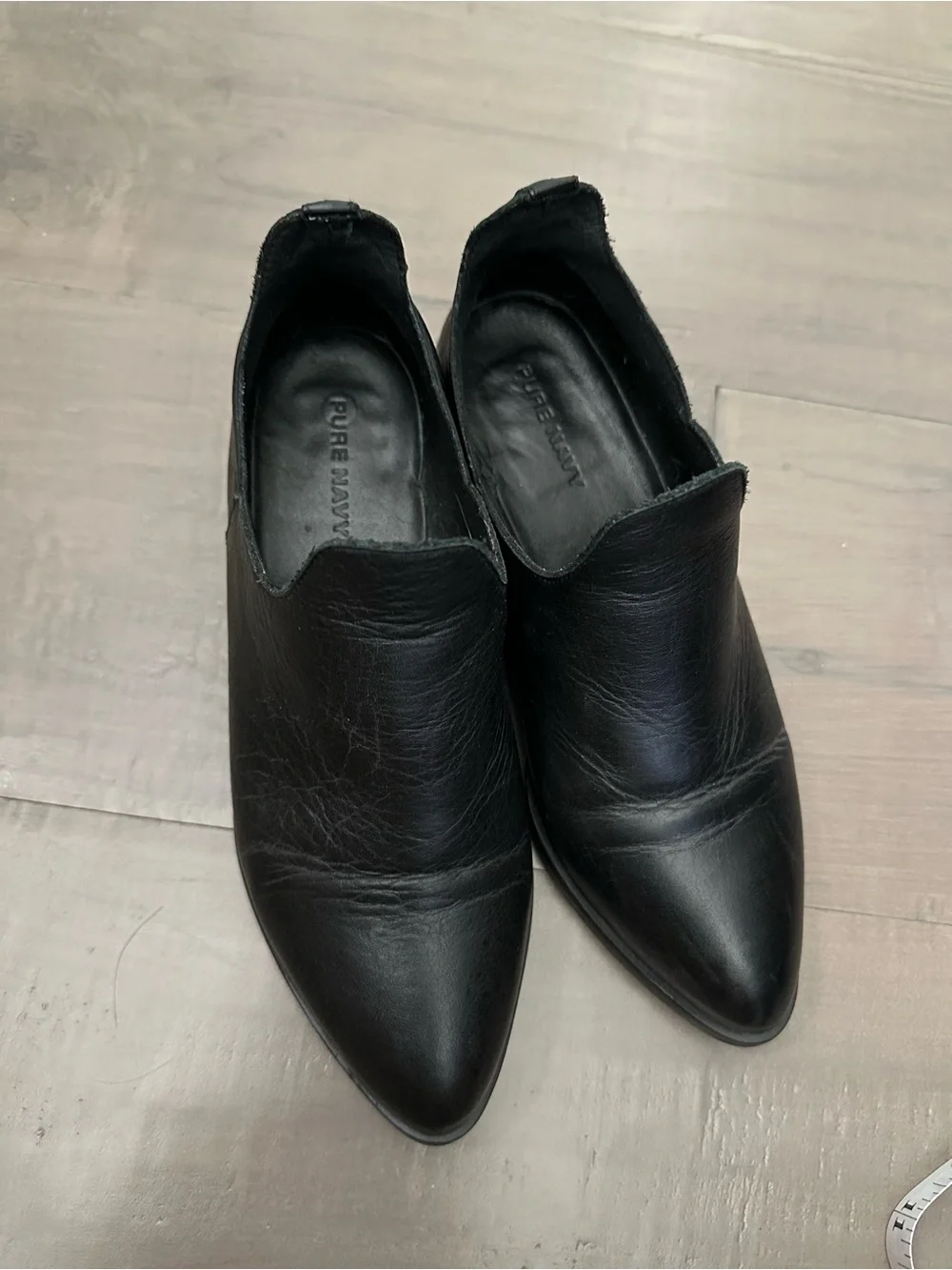 Pure Navy women’s leather bootie Size 5 (35) Black
